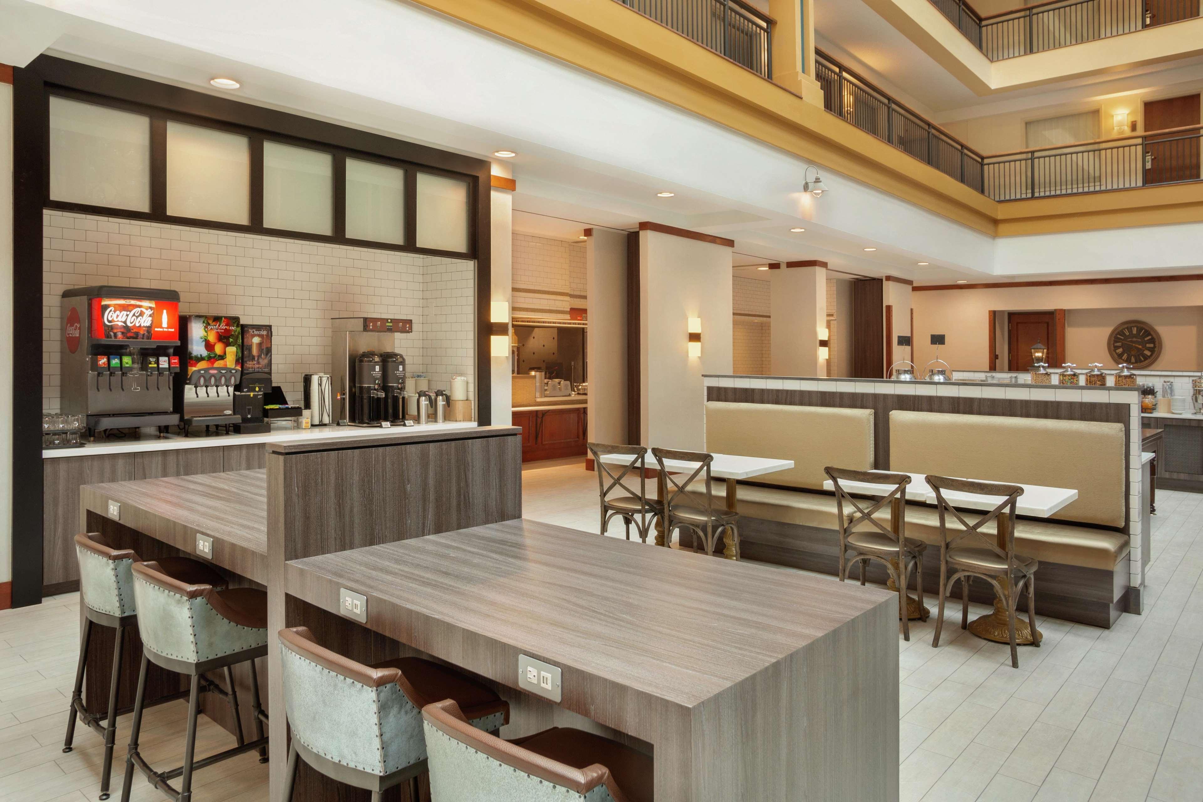 Embassy Suites By Hilton Denver International Airport Exterior foto